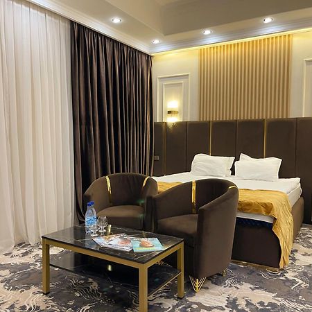Jasmine Hotel Taraz Luaran gambar