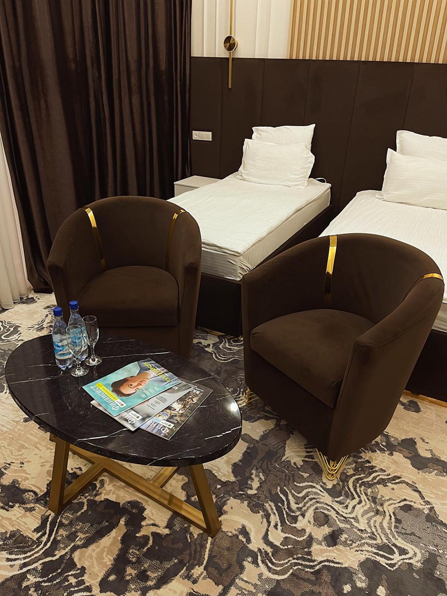 Jasmine Hotel Taraz Luaran gambar