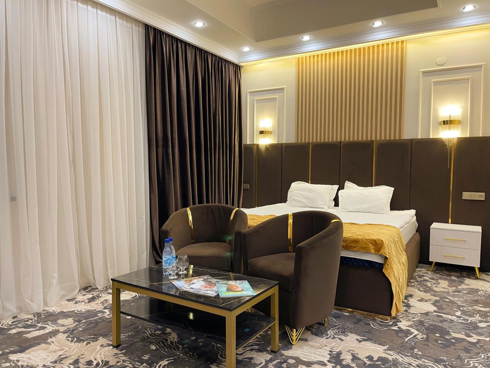 Jasmine Hotel Taraz Luaran gambar
