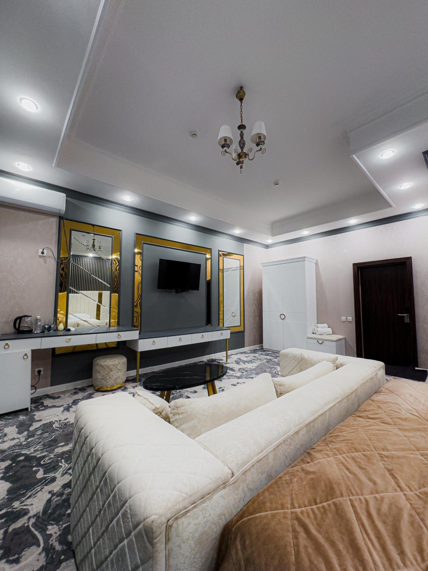 Jasmine Hotel Taraz Luaran gambar
